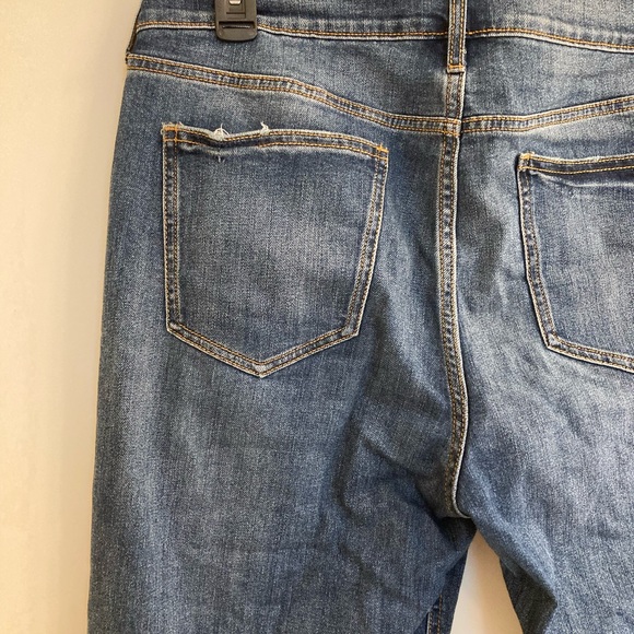 Old Navy Mid-Rise Perfect Straight Jeans - Picture 5 of 7